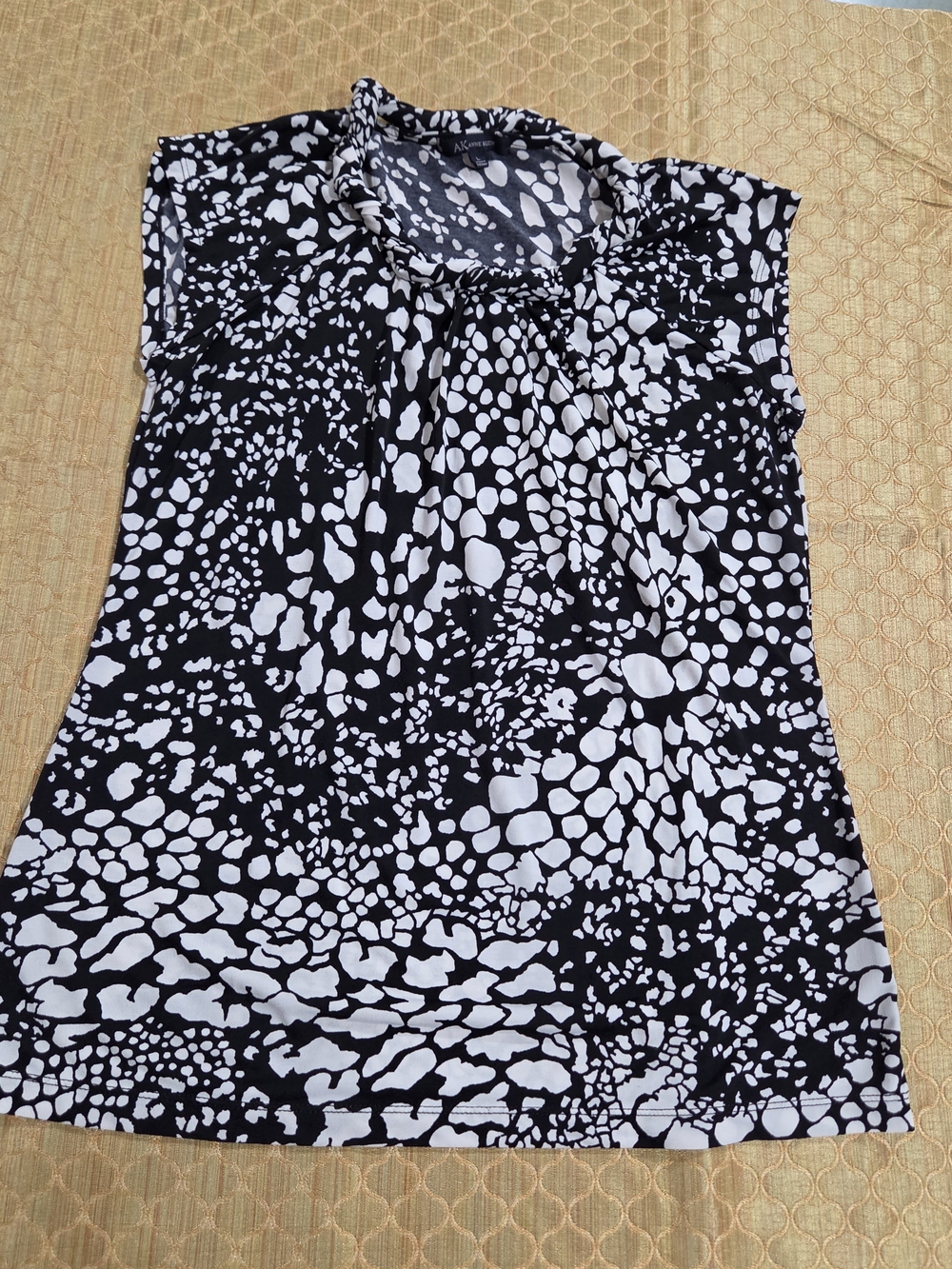 Anne Klein Black and White Patterned Sleeveless Tank